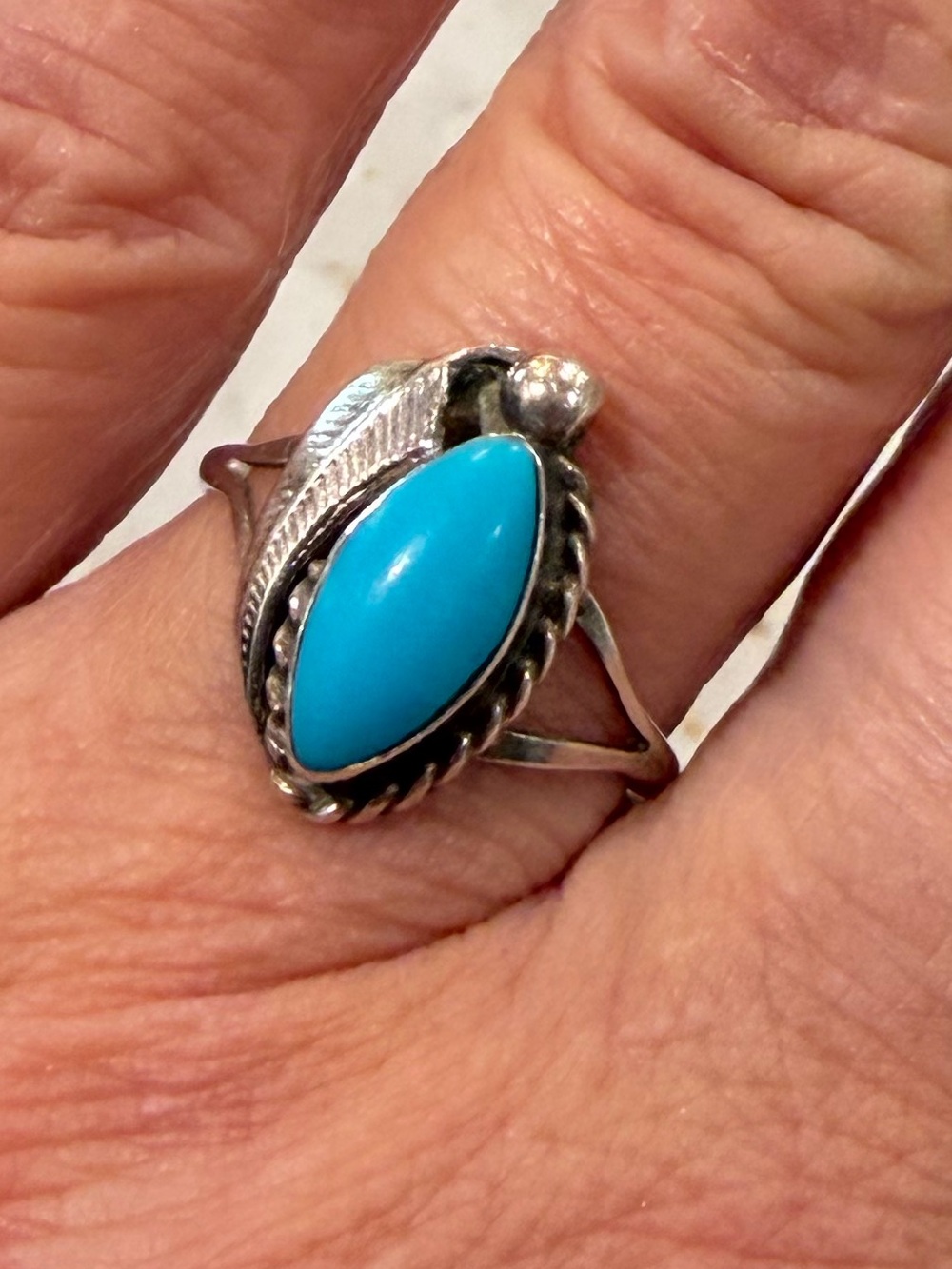 Vintage Running Bear Sterling Silver Sleeping Beauty Turquoise Ring 1.9g Sz 5.5